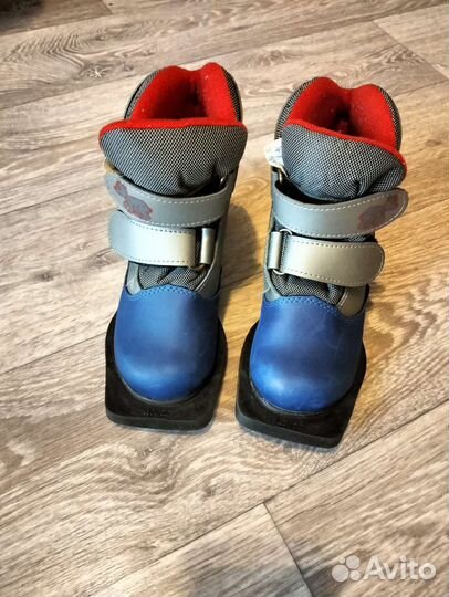Лыжные ботинки 32р