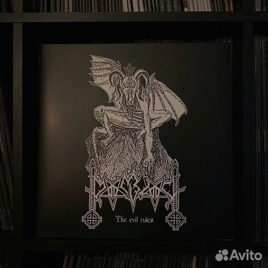 Виниловые пластинки Moonblood