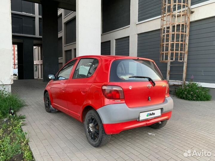 Toyota Yaris 1.0 МТ, 1999, 199 000 км