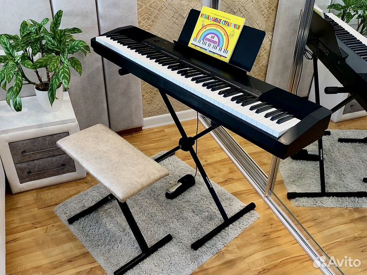 Casio CDP-130 и банкетка, цифровое пианино