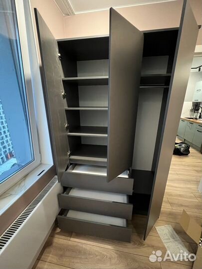 Шкаф распашной новый