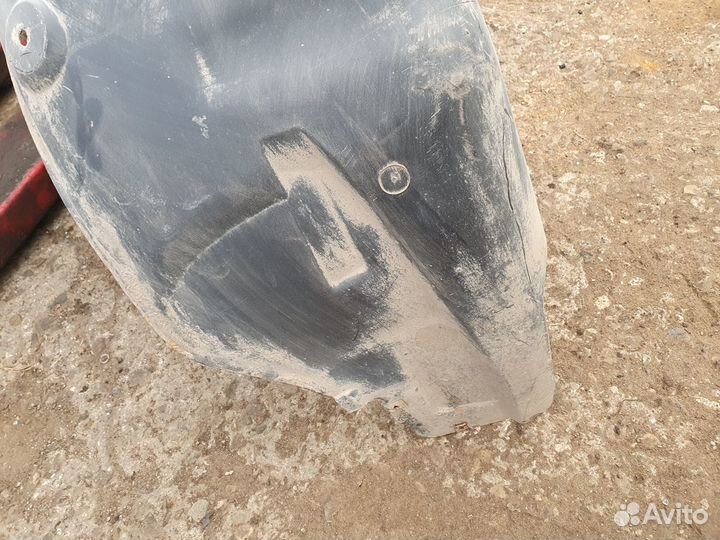 Подкрылок задний правый Range Rover Sport 1 L320