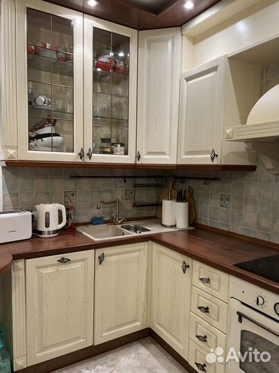 Продам кухню, натуральное дерево, массив