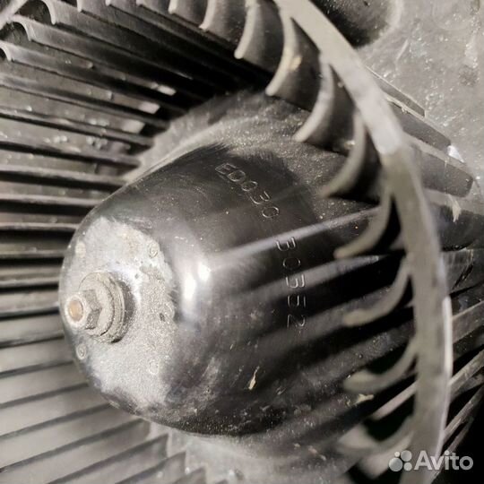 Моторчик отопителя Nissan Primera P12