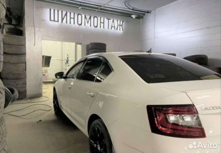 Pirelli Ice Zero FR 215/60 R16 99