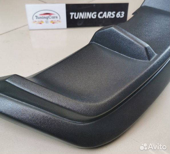 Диффузор на задний бампер Лада Веста Седан - Ун-л