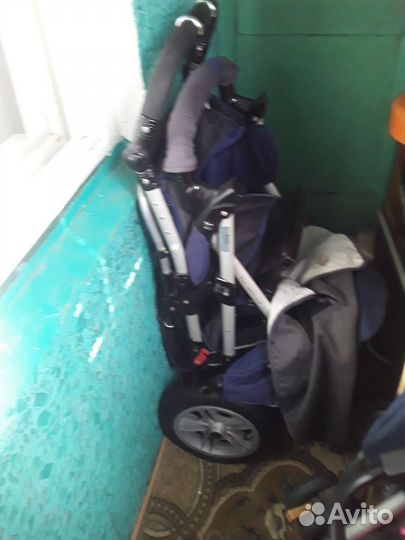 Прогулочная коляска