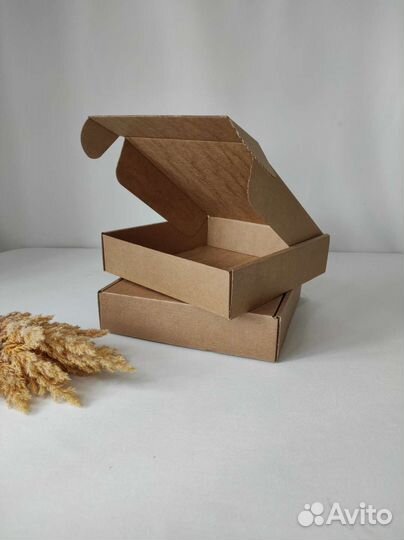 Коробка упаковочная картонная 20х20х5см