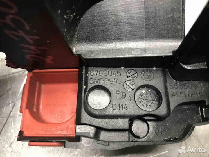 Крышка клеммы BMW X4 G02 2018