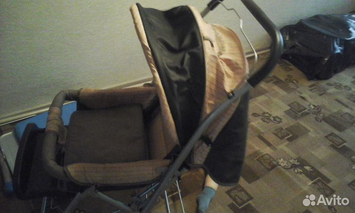 Продам прогулочную коляску