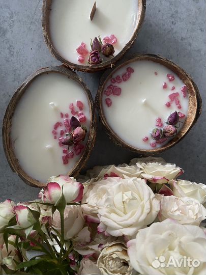 Ароматическая свеча в кокосе