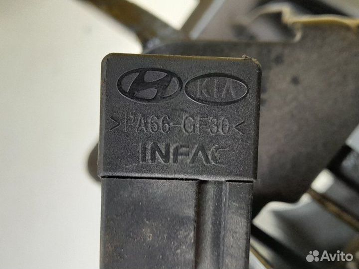 Педаль тормоза Hyundai Elantra седан G4ED 2008