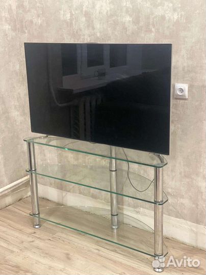 Стеклянная тумба под тв