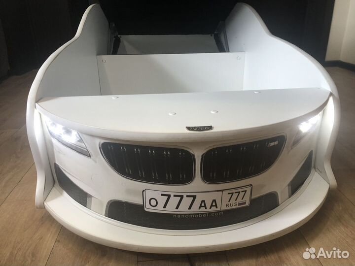 Кровать машина