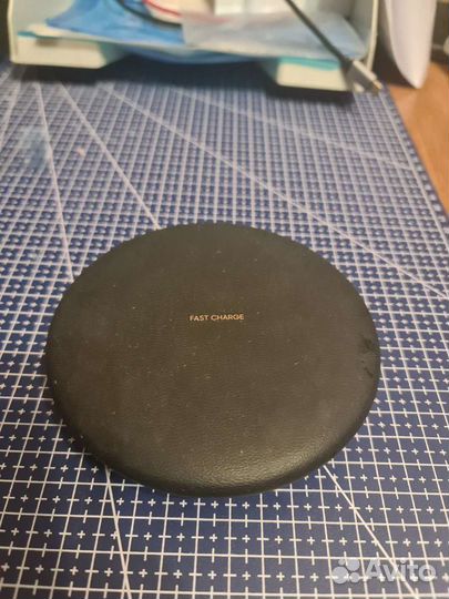 Беспроводная зарядка Samsung EP-PG950