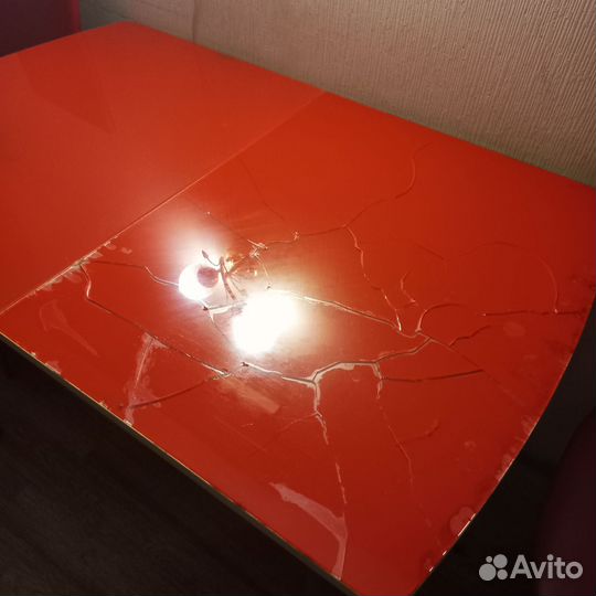 Кухонный стол