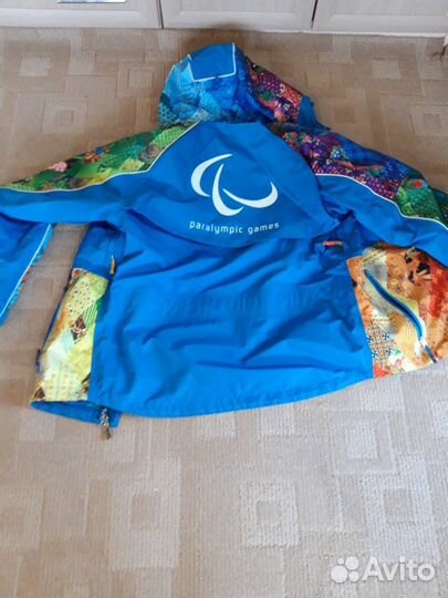 Горнолыжный олимпийский костюм