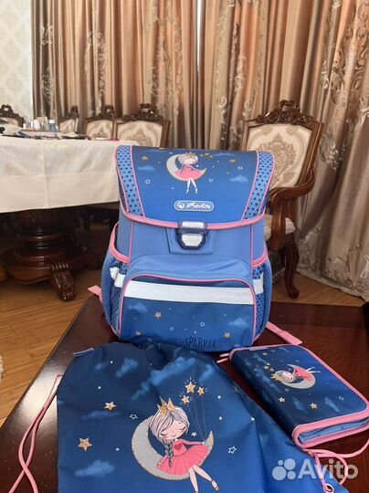 Школьный рюкзак