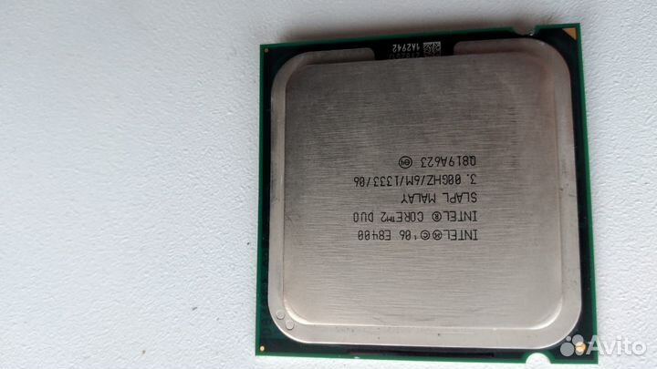 Материнская плата с процессором и памятью