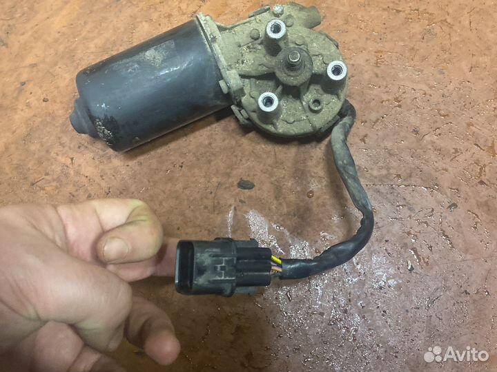 Hyundai sonata 5 EF моторчик дворников