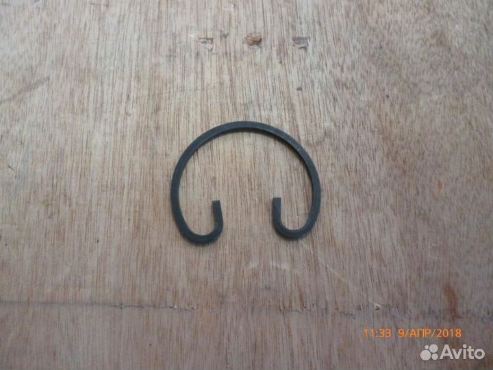 Кольцо стопорное поршневого пальца - 81560030012