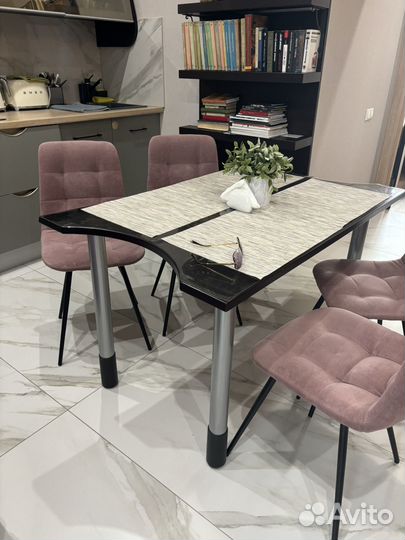 Стол итальянский