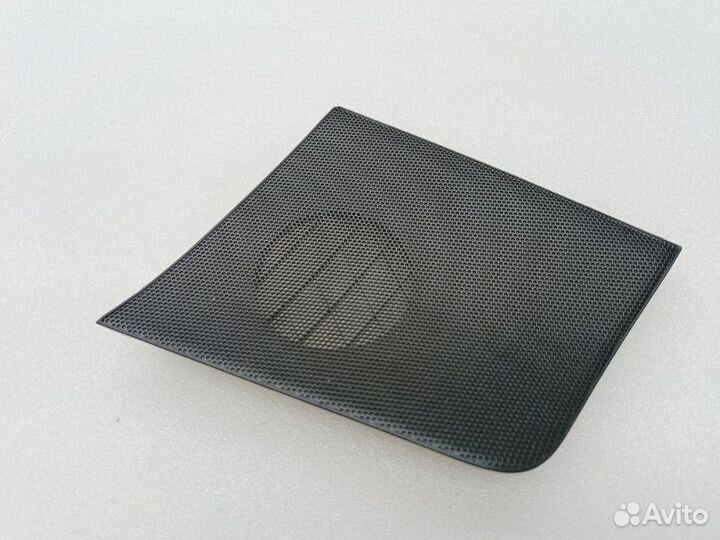 Решетка динамика (сетка) левая Toyota Camry XV70