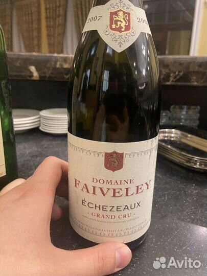 Пустая бутылка от вина