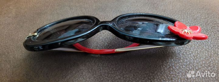 Солнцезащитные очки