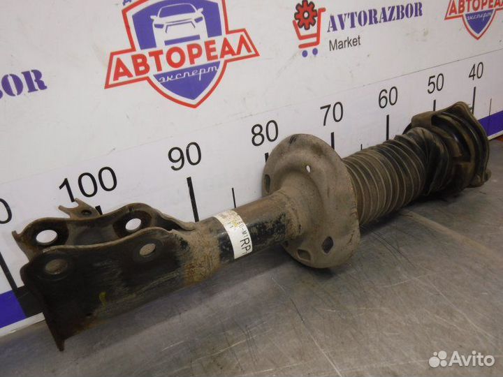 Амортизатор передний правый Honda Civic 4D R18A2