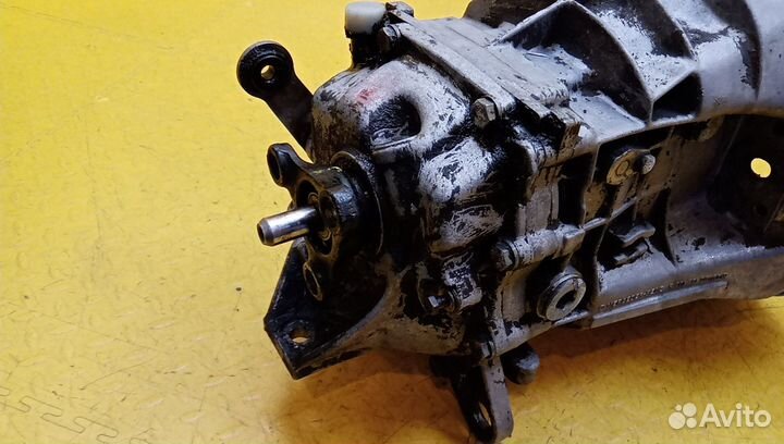 МКПП (механическая коробка переключения передач) W