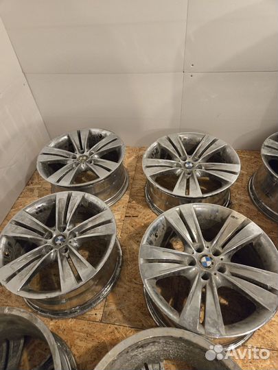 Продам комплект разношироких дисков R20 от BMW