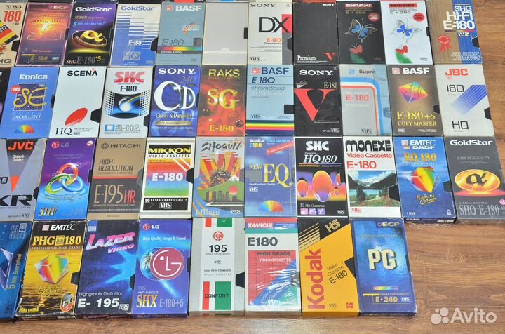 Коллекция видеокассет 103 шт. разные