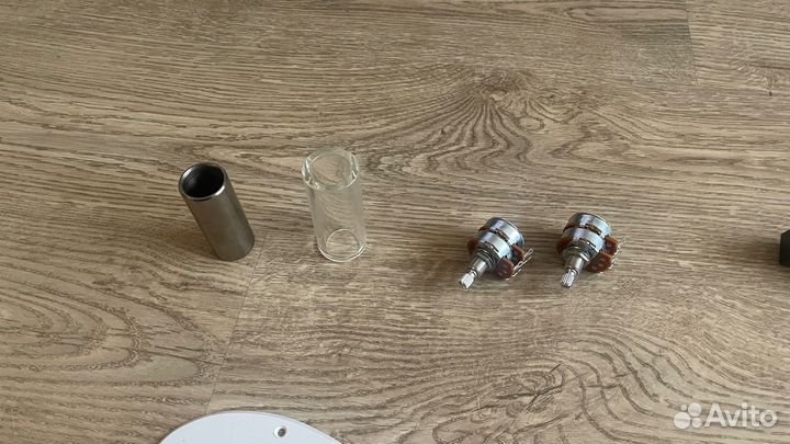 Мелочь запчасти для гитар аксессуары