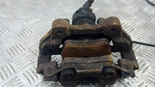 Суппорт тормозной задний правый mercedes benz GL-c