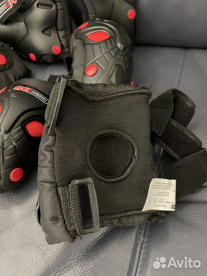 Защита для роликов и коньков