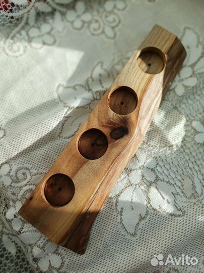 Подсвечник из дерева