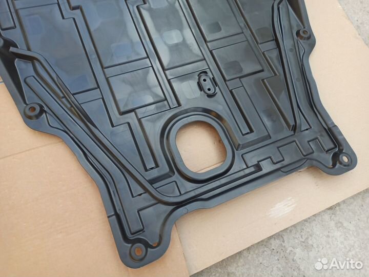 Пыльник двигателя Кашкай J11 новый оригинал
