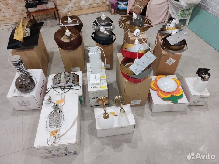 Люстра и бра