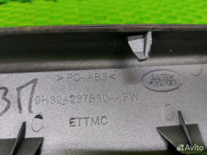 Накладка ручки двери задняя правая Land Rover
