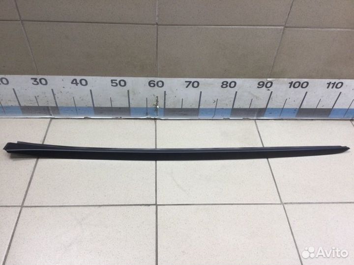 Молдинг лобового стекла левый Kia Ceed универсал