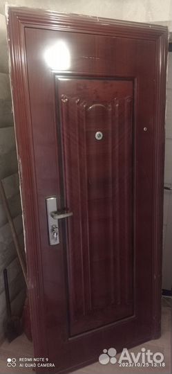 Дверь входная металлическая