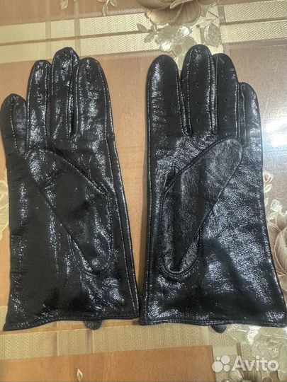 Перчатки