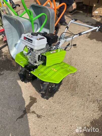 Мотоблок Пахарь 8 л.с полный комплект