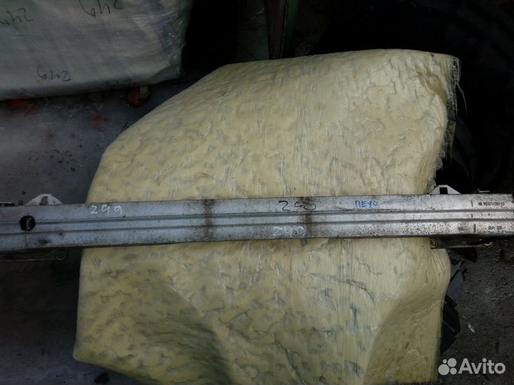 Усилитель переднего бампера Пежо 308