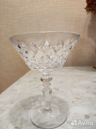 Хрустальная конфетница