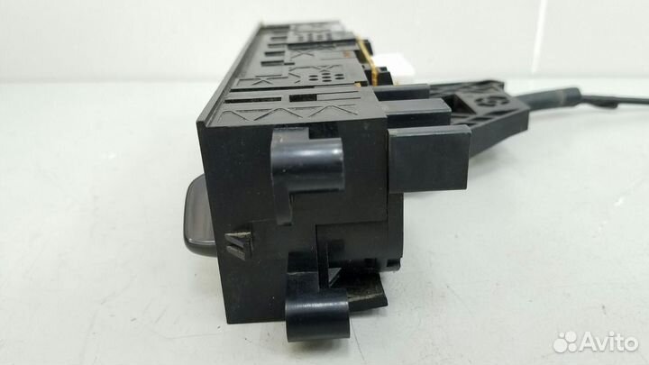 Блок управления климатом печкой отопителем Nissan