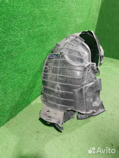 Подкрылок передний правый Nissan X-Trail NT31