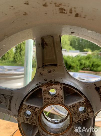 Автомобильные литые диски R15 7Jx15H2 ET35