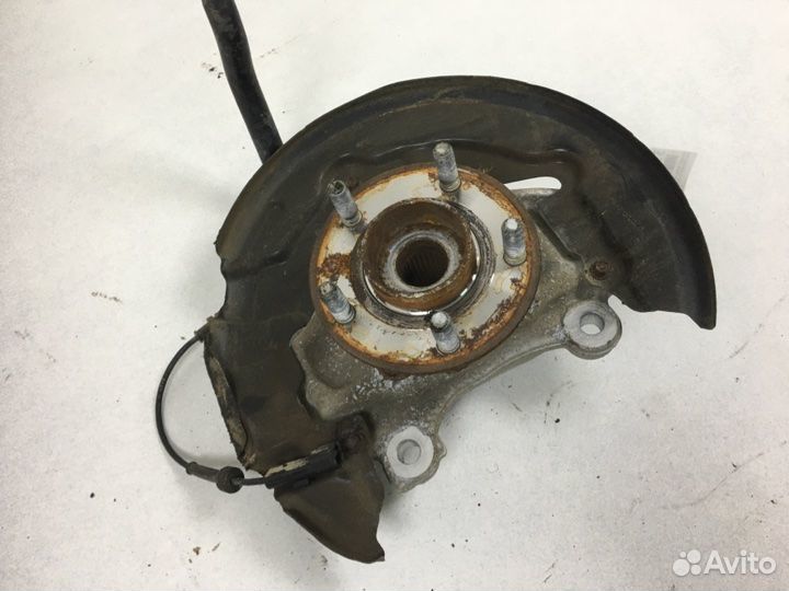 Ступица (Кулак поворотный ) передняя правая Ford